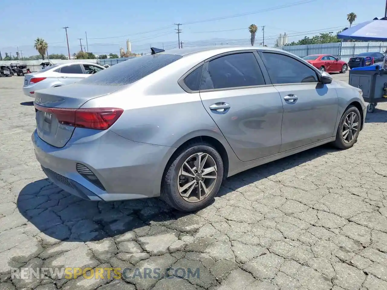 3 Фотография поврежденного автомобиля 3KPF24AD0PE666256 KIA FORTE 2023