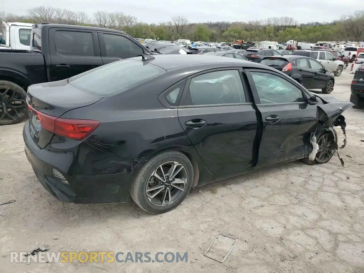 3 Photograph of a damaged car 3KPF24AD1PE669876 KIA FORTE 2023