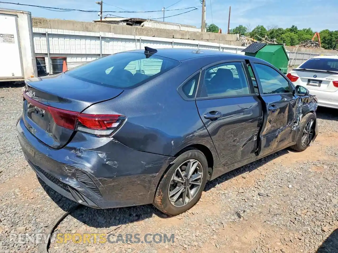 3 Фотография поврежденного автомобиля 3KPF24AD1PE681493 KIA FORTE 2023