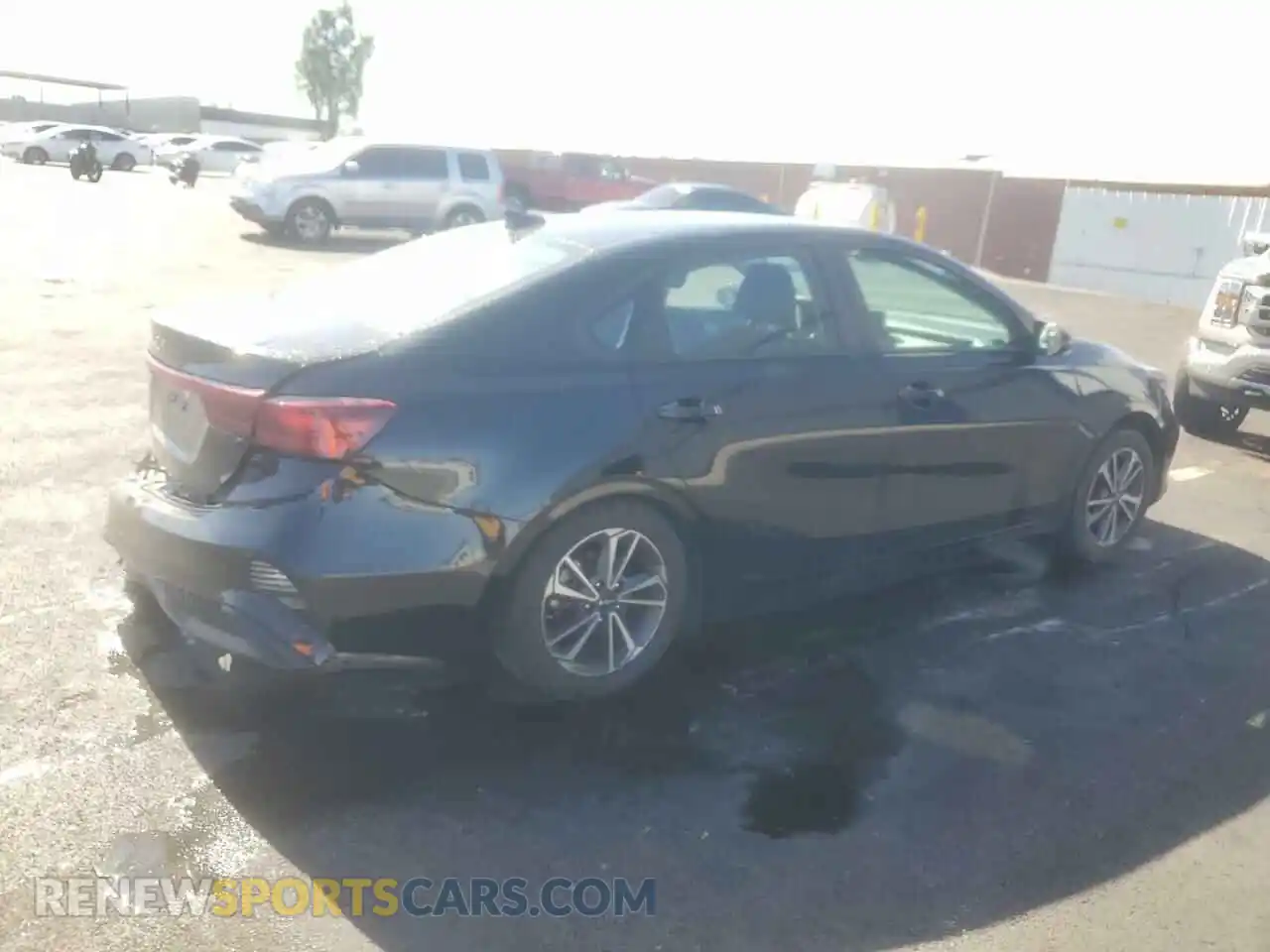 3 Photograph of a damaged car 3KPF24AD1PE686709 KIA FORTE 2023