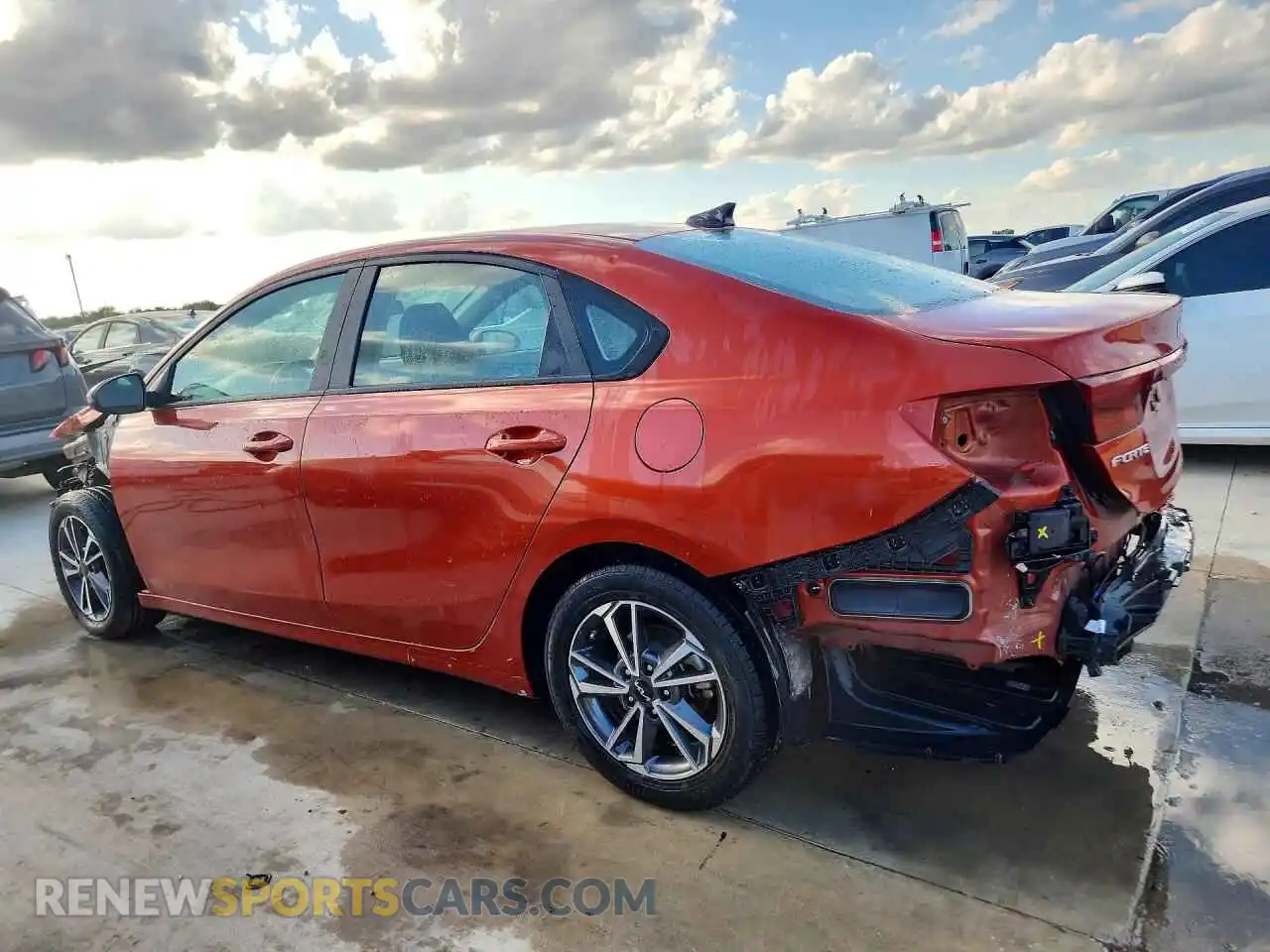 2 Фотография поврежденного автомобиля 3KPF24AD2PE526578 KIA FORTE 2023
