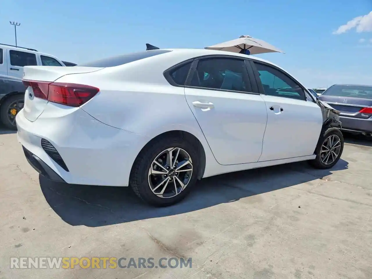 3 fotografías del automóvil dañado 3KPF24AD2PE542103 KIA FORTE 2023