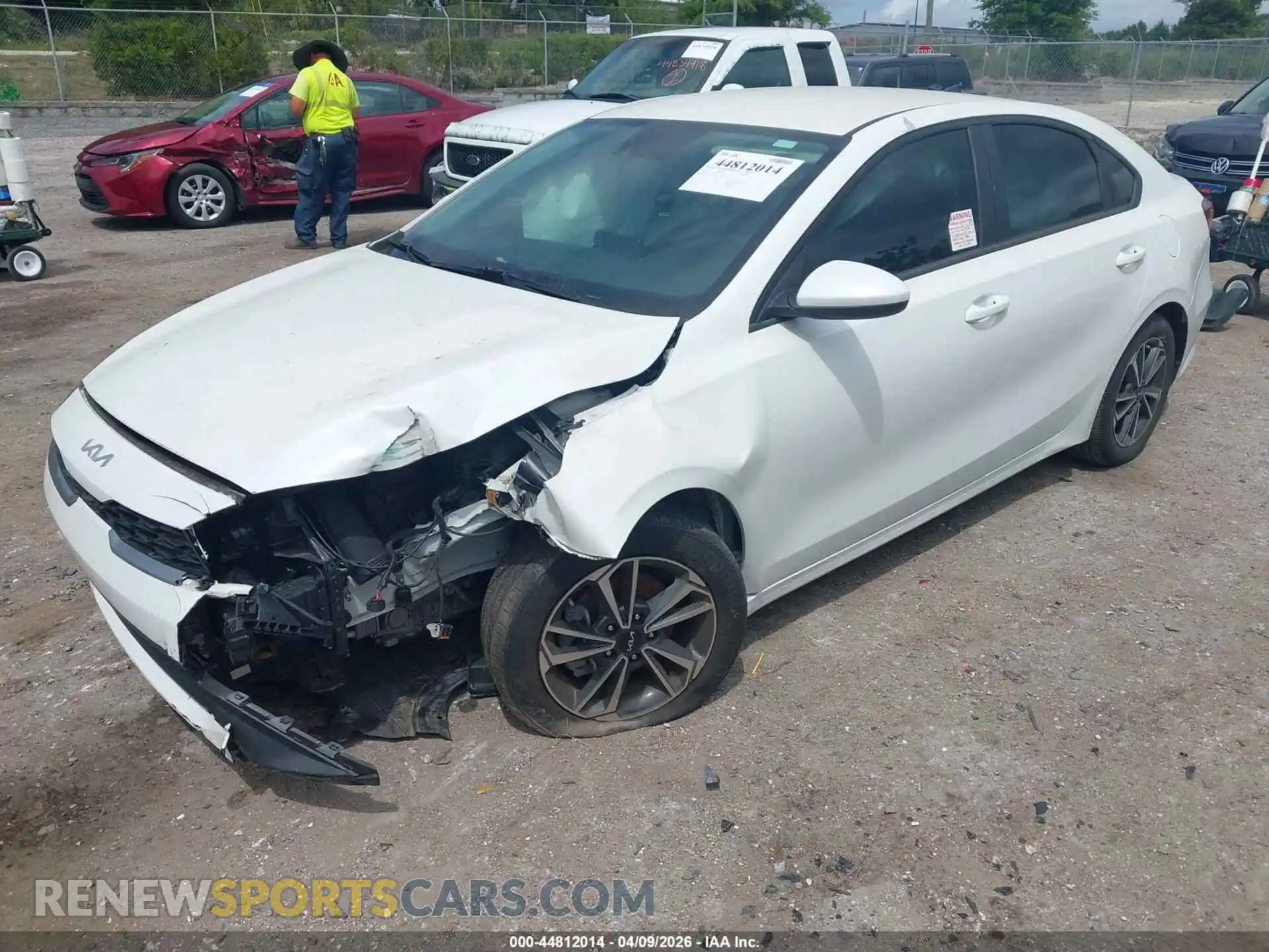 2 Фотография поврежденного автомобиля 3KPF24AD2PE577661 KIA FORTE 2023