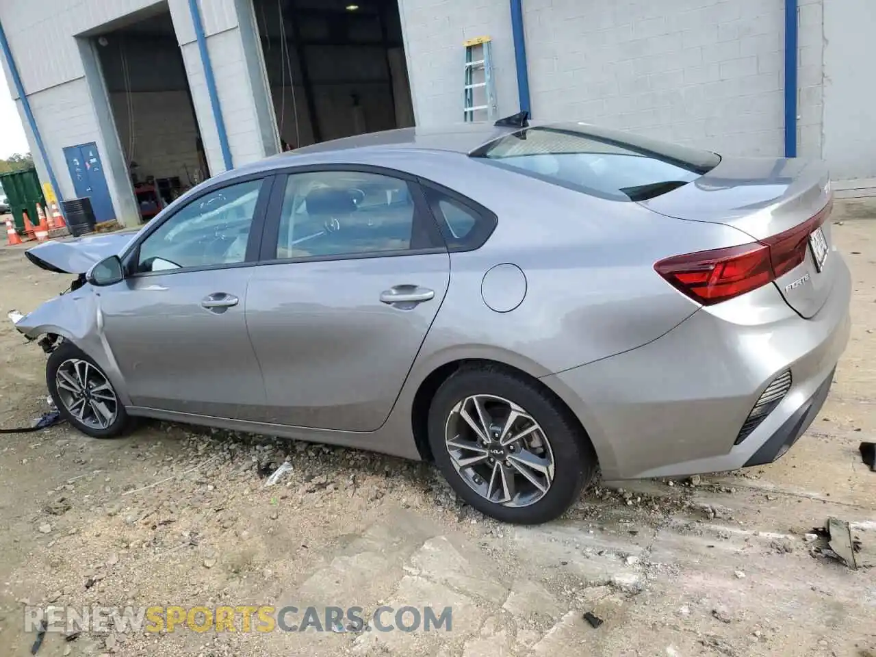 2 fotografías del automóvil dañado 3KPF24AD2PE632996 KIA FORTE 2023