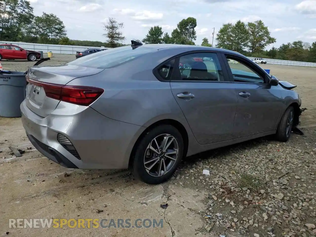 3 fotografías del automóvil dañado 3KPF24AD2PE632996 KIA FORTE 2023