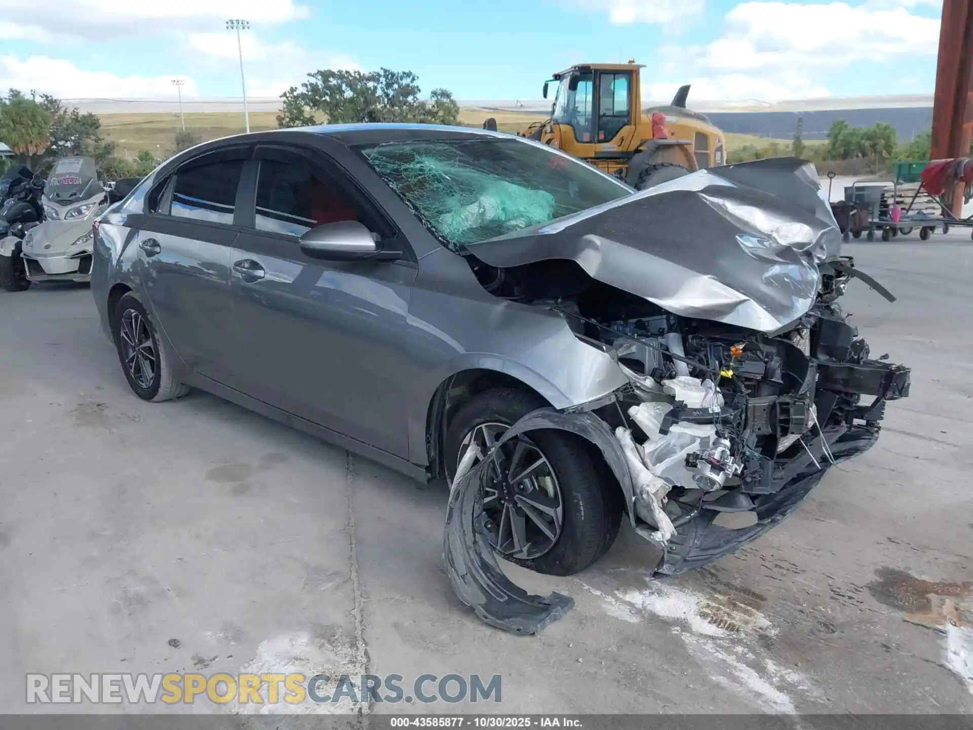 1 Photograph of a damaged car 3KPF24AD2PE641424 KIA FORTE 2023