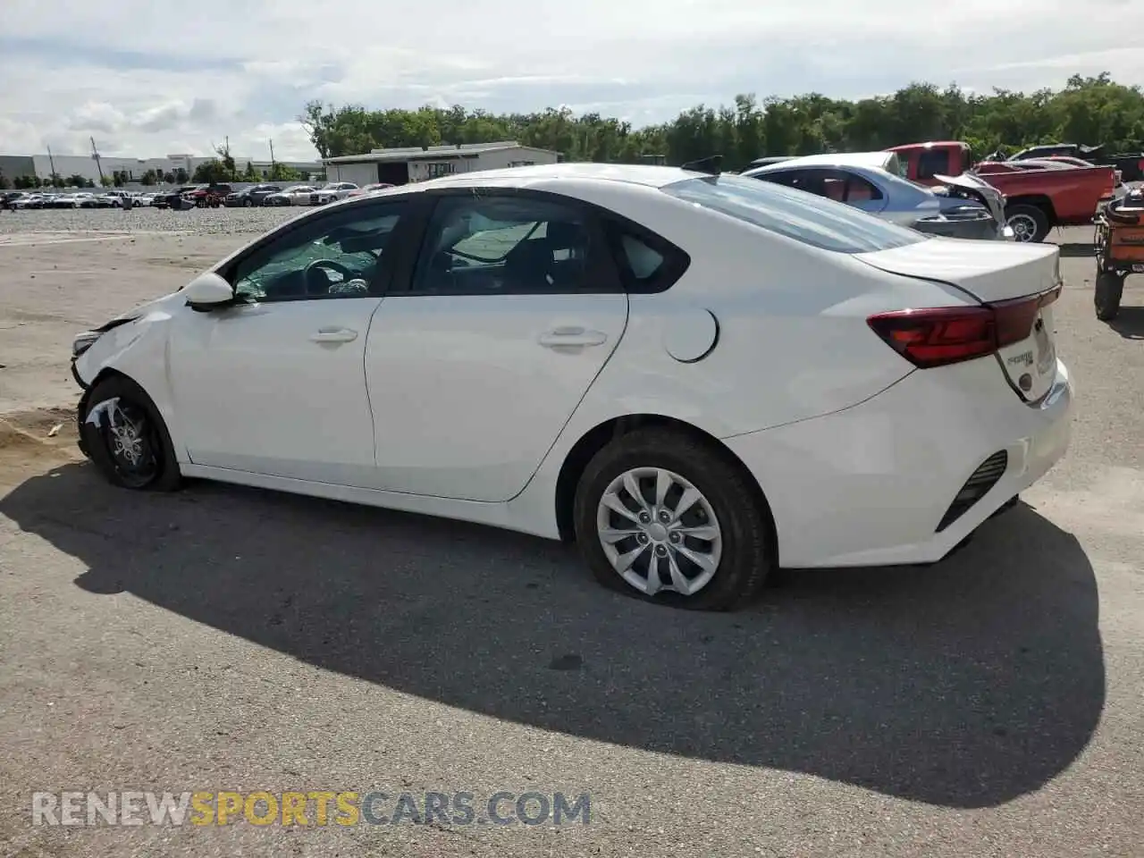 2 fotografías del automóvil dañado 3KPF24AD2PE642086 KIA FORTE 2023