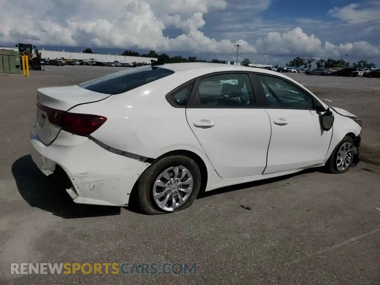 3 fotografías del automóvil dañado 3KPF24AD2PE642086 KIA FORTE 2023
