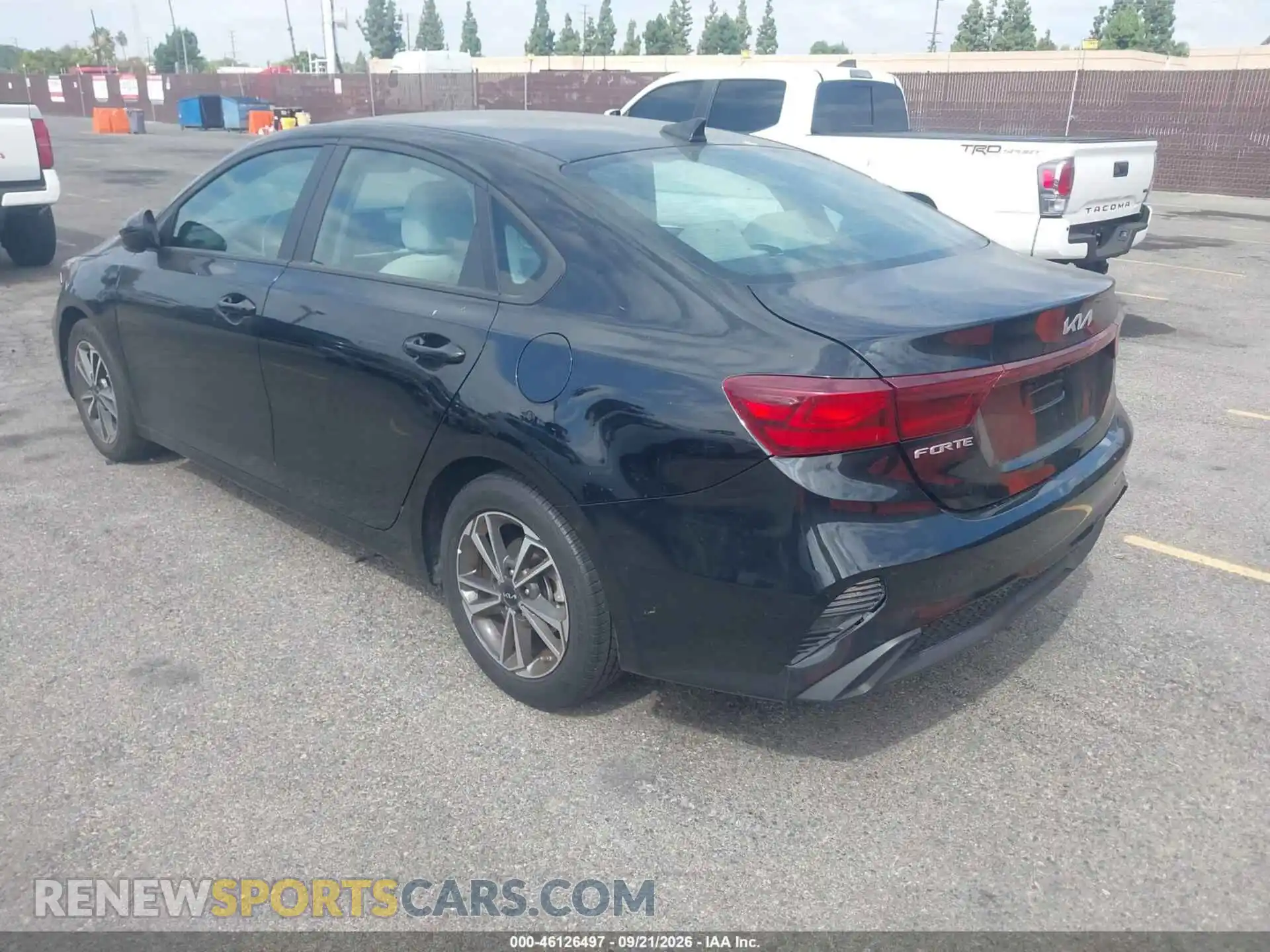 3 Фотография поврежденного автомобиля 3KPF24AD2PE676156 KIA FORTE 2023