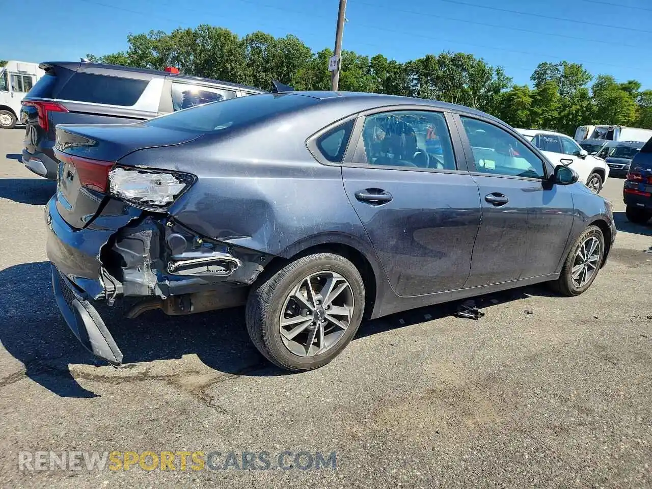 3 Фотография поврежденного автомобиля 3KPF24AD3PE601322 KIA FORTE 2023