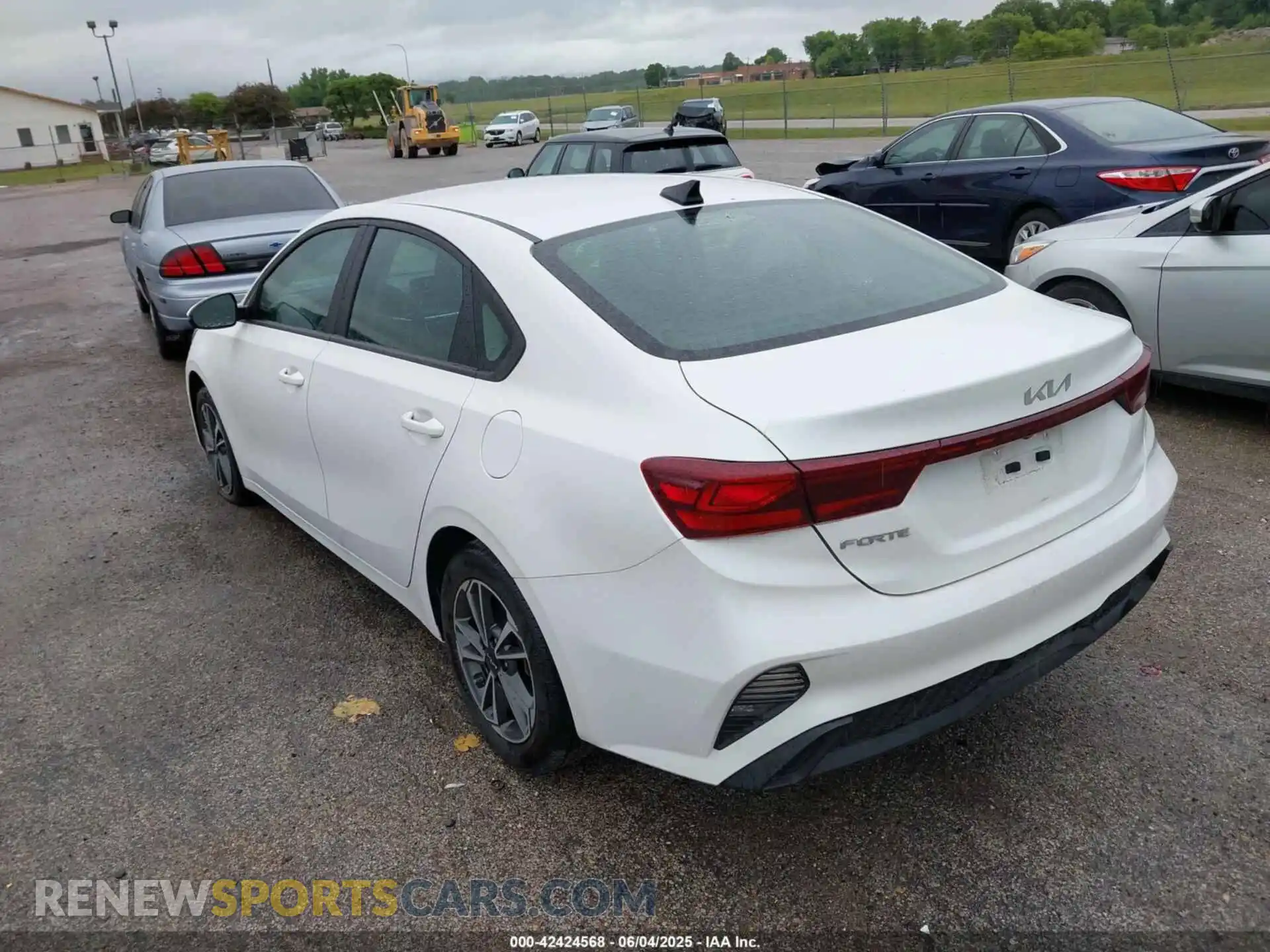 3 Фотография поврежденного автомобиля 3KPF24AD3PE636510 KIA FORTE 2023