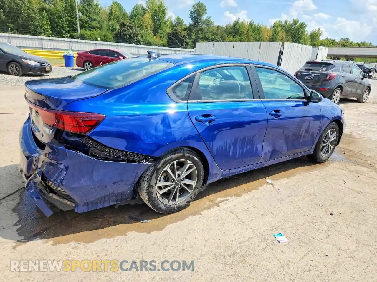 3 Фотография поврежденного автомобиля 3KPF24AD3PE659513 KIA FORTE 2023