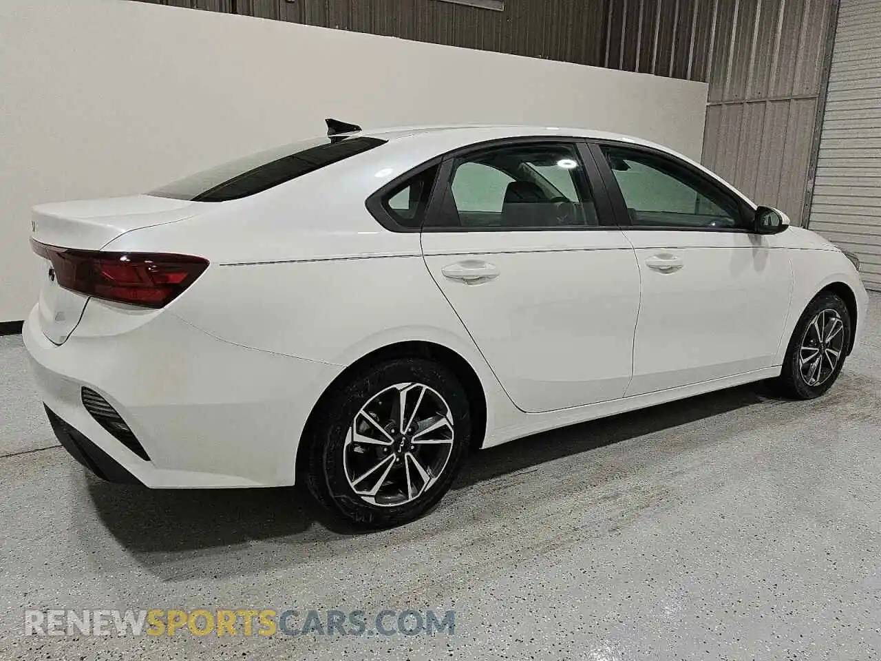 3 fotografías del automóvil dañado 3KPF24AD4PE591996 KIA FORTE 2023