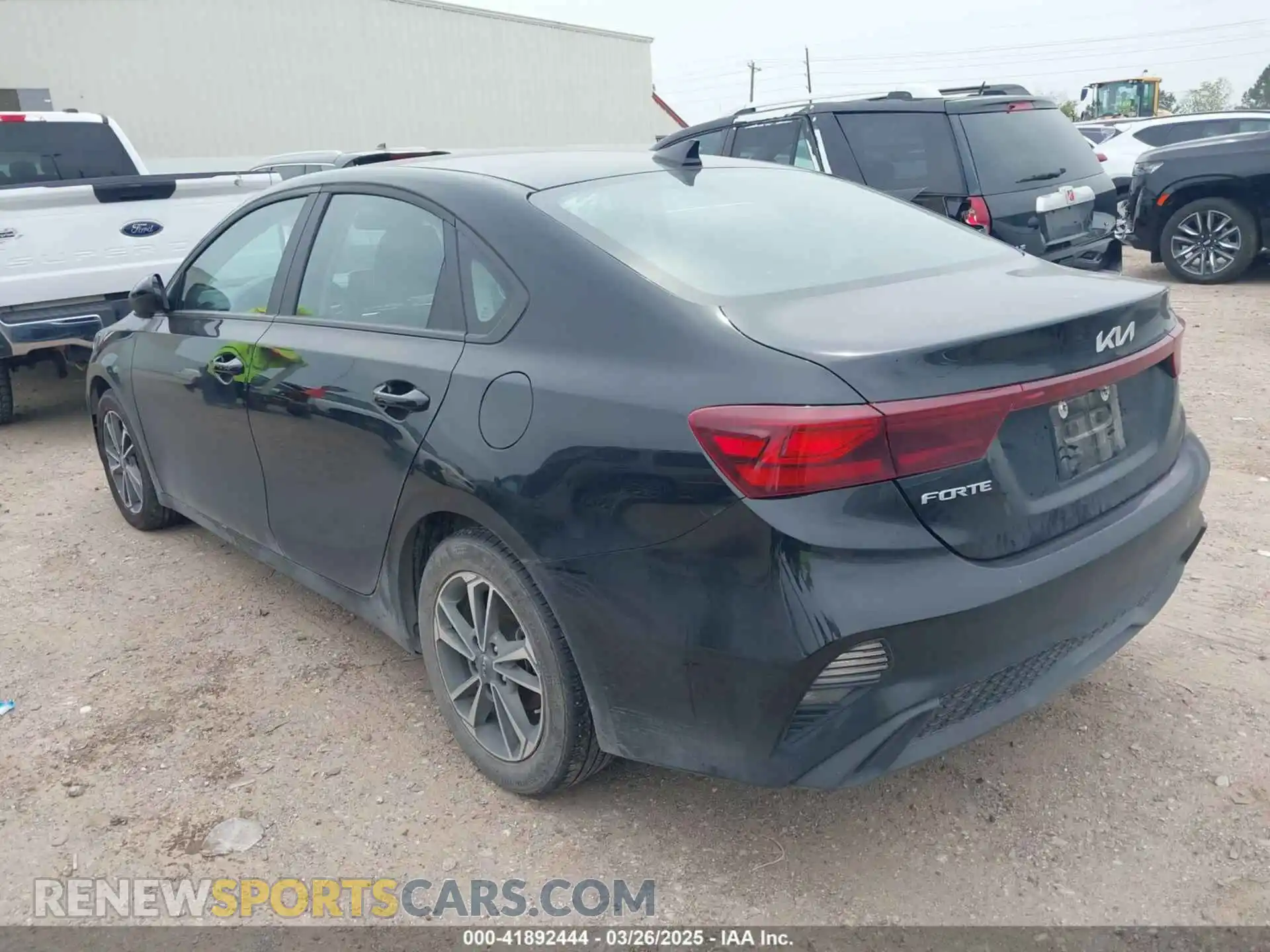 3 Фотография поврежденного автомобиля 3KPF24AD4PE612118 KIA FORTE 2023