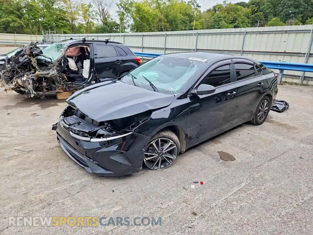1 Photograph of a damaged car 3KPF24AD5PE563012 KIA FORTE 2023