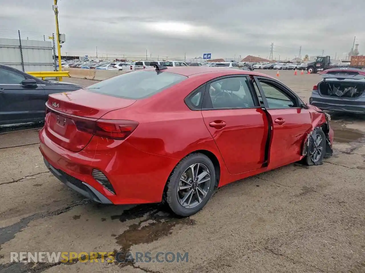 3 Photograph of a damaged car 3KPF24AD5PE565942 KIA FORTE 2023