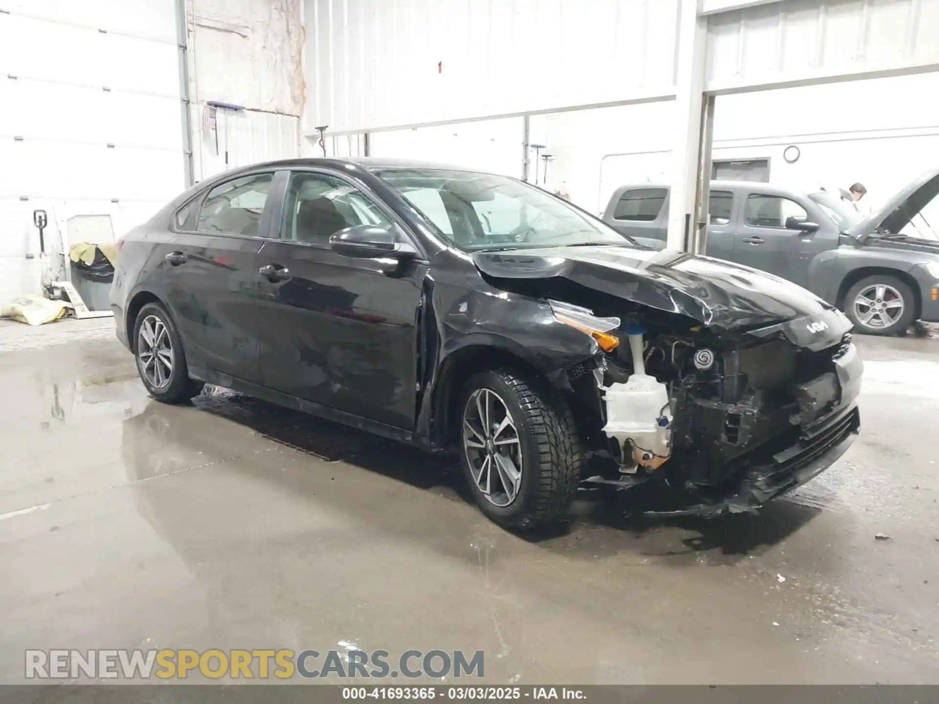 1 Photograph of a damaged car 3KPF24AD6PE528446 KIA FORTE 2023