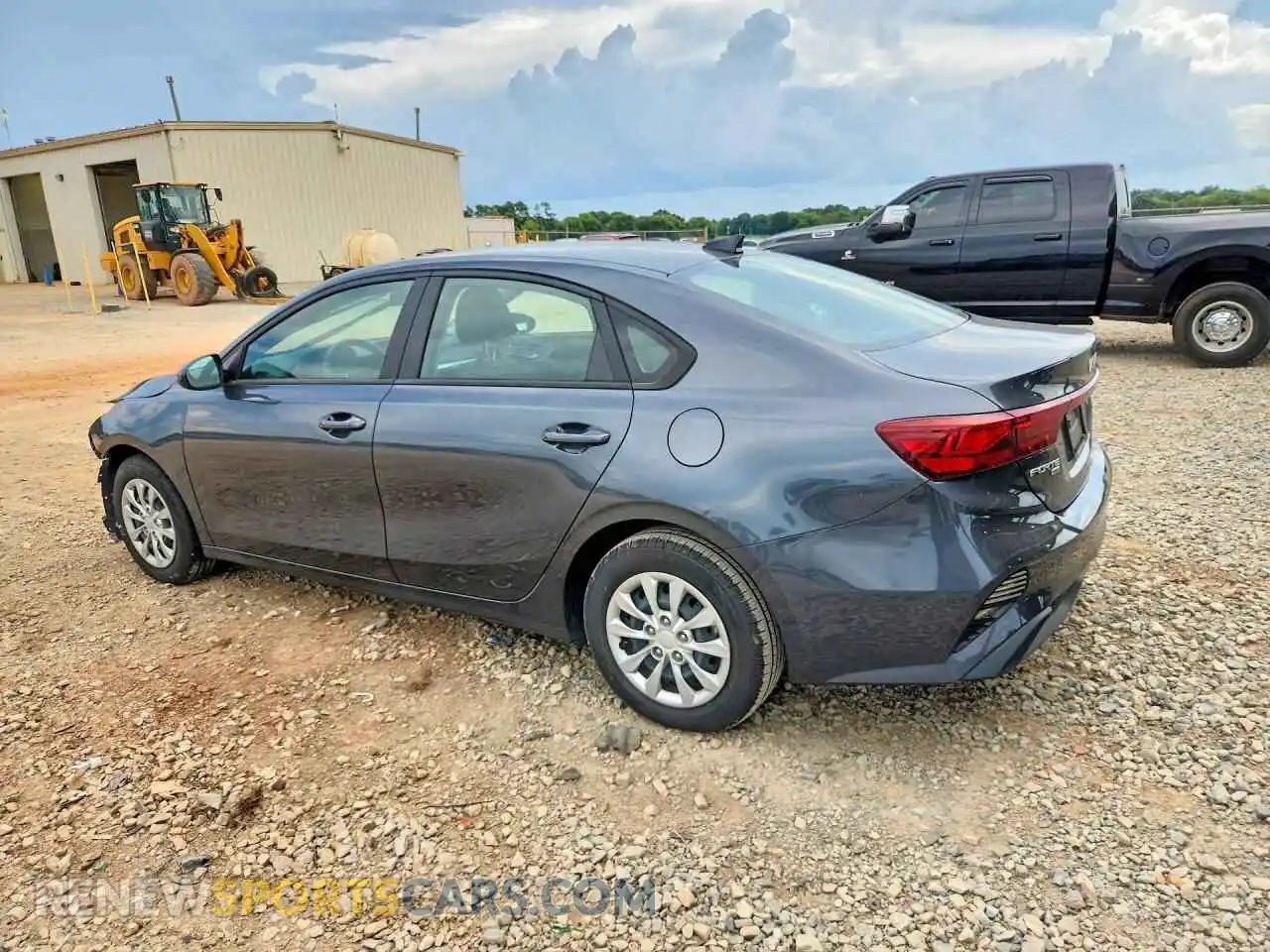 2 fotografías del automóvil dañado 3KPF24AD7PE537558 KIA FORTE 2023