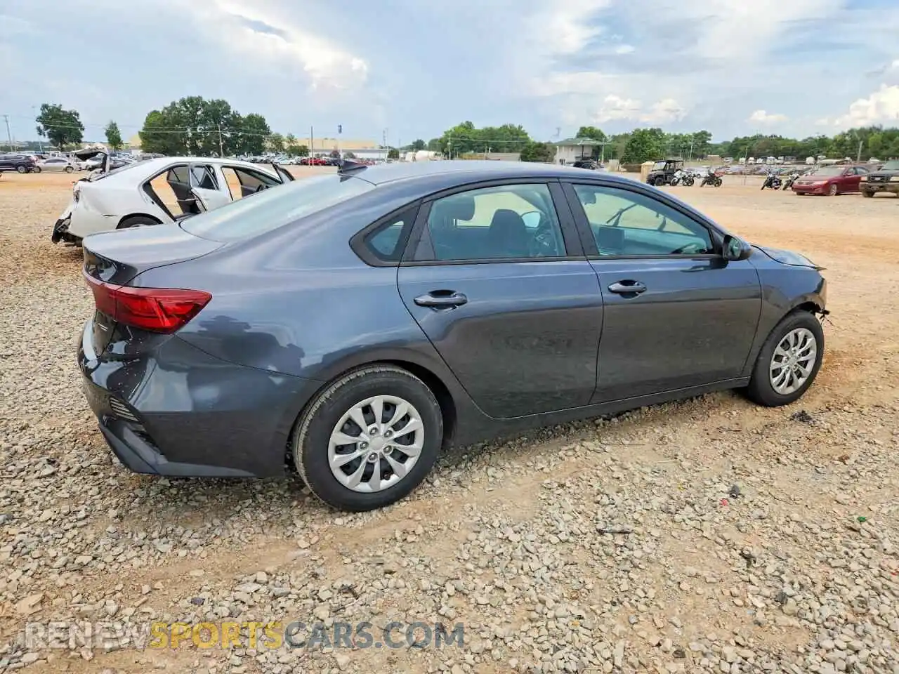 3 fotografías del automóvil dañado 3KPF24AD7PE537558 KIA FORTE 2023
