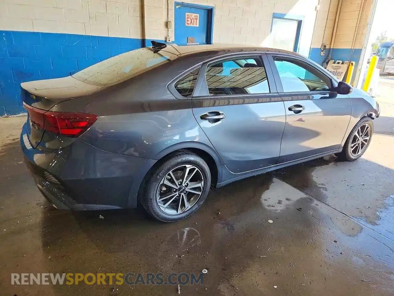 3 fotografías del automóvil dañado 3KPF24AD7PE550052 KIA FORTE 2023