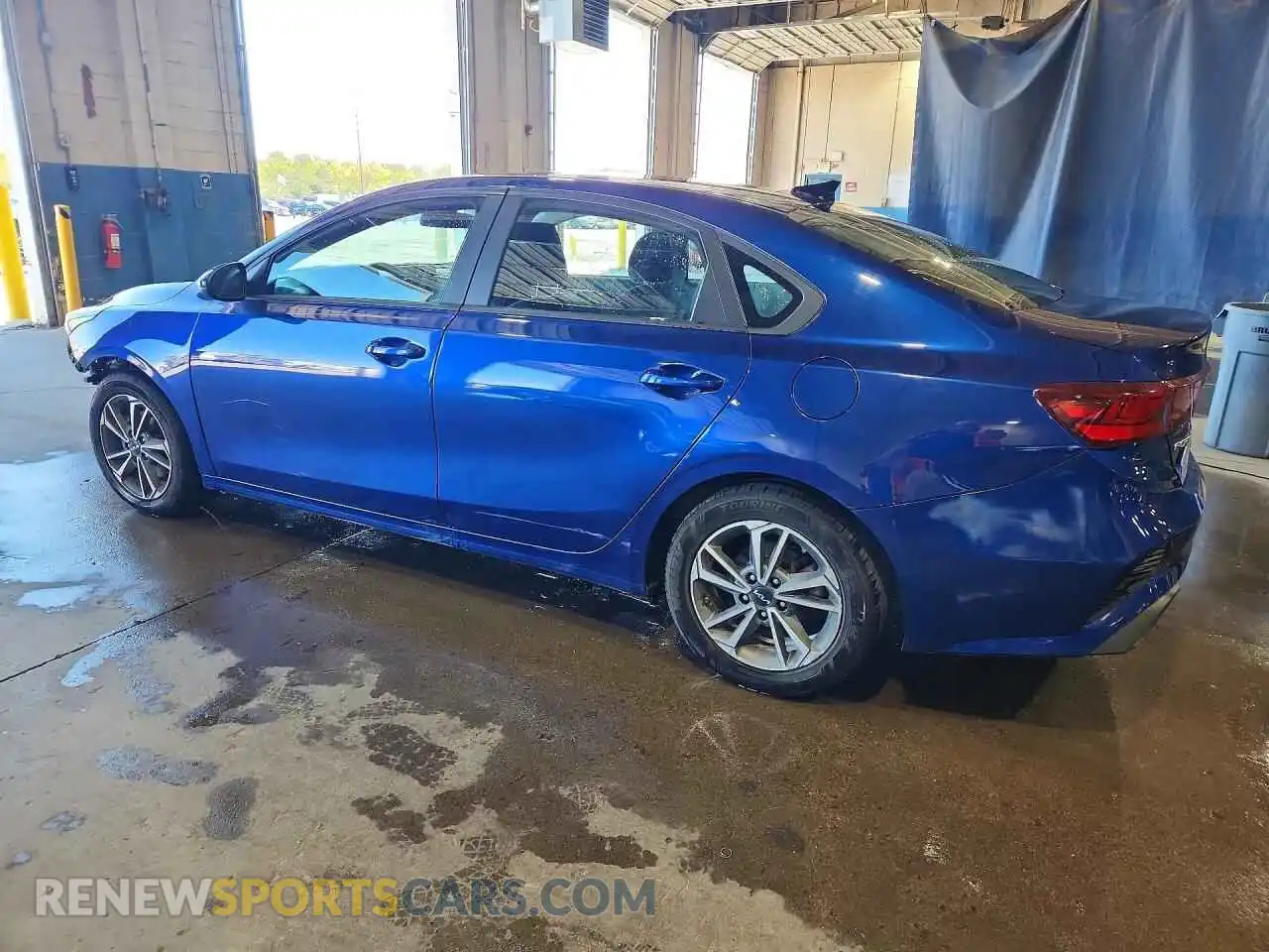 2 Фотография поврежденного автомобиля 3KPF24AD7PE567532 KIA FORTE 2023