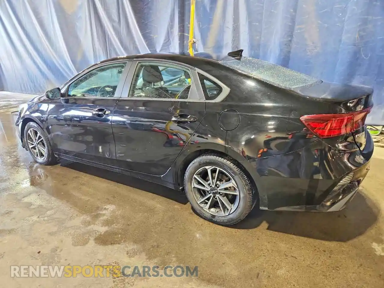 2 Фотография поврежденного автомобиля 3KPF24AD7PE581317 KIA FORTE 2023