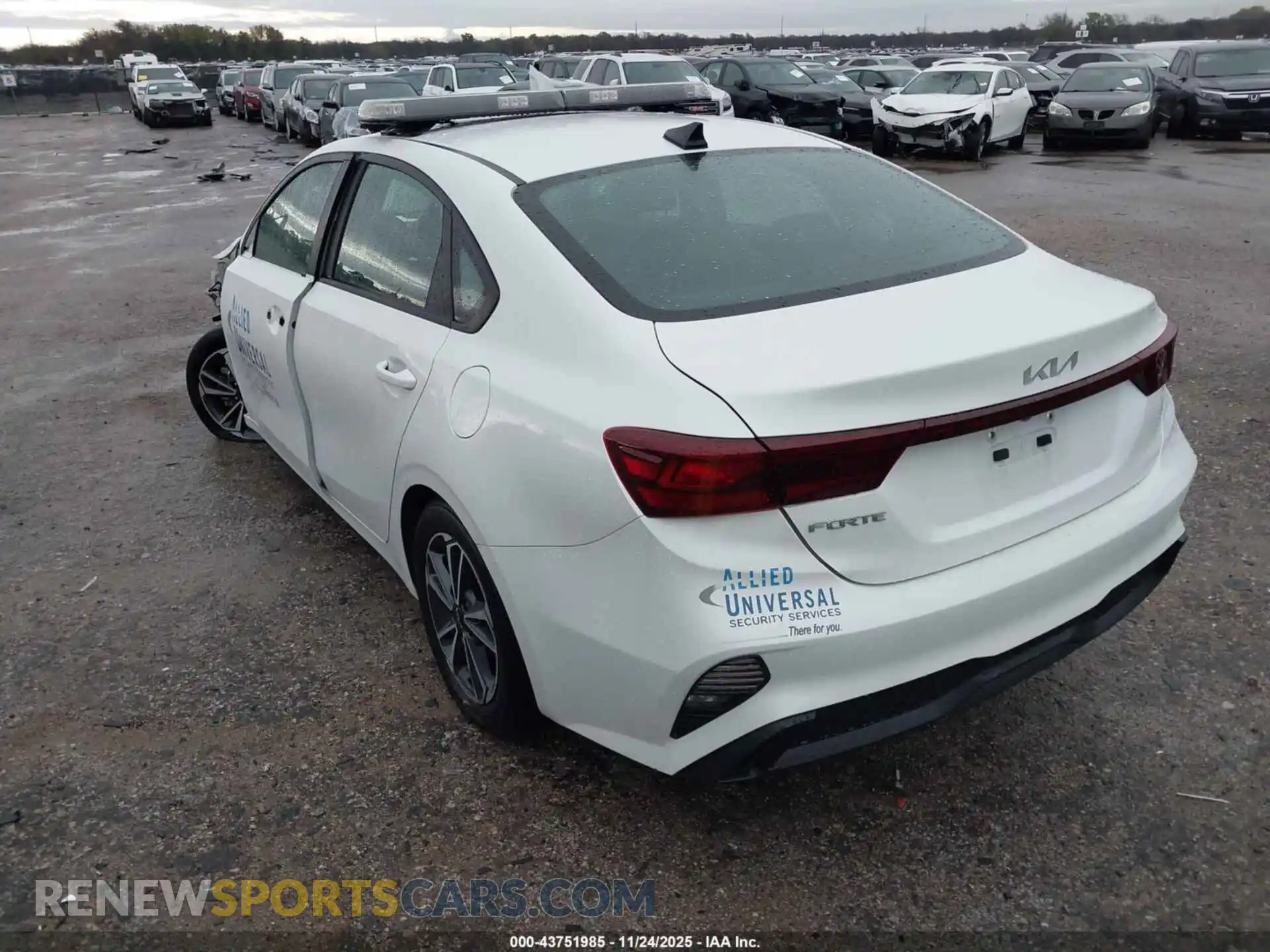 3 Photograph of a damaged car 3KPF24AD7PE588347 KIA FORTE 2023