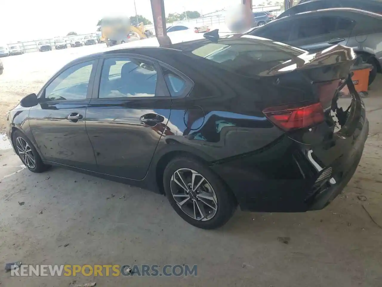 2 Фотография поврежденного автомобиля 3KPF24AD7PE659255 KIA FORTE 2023