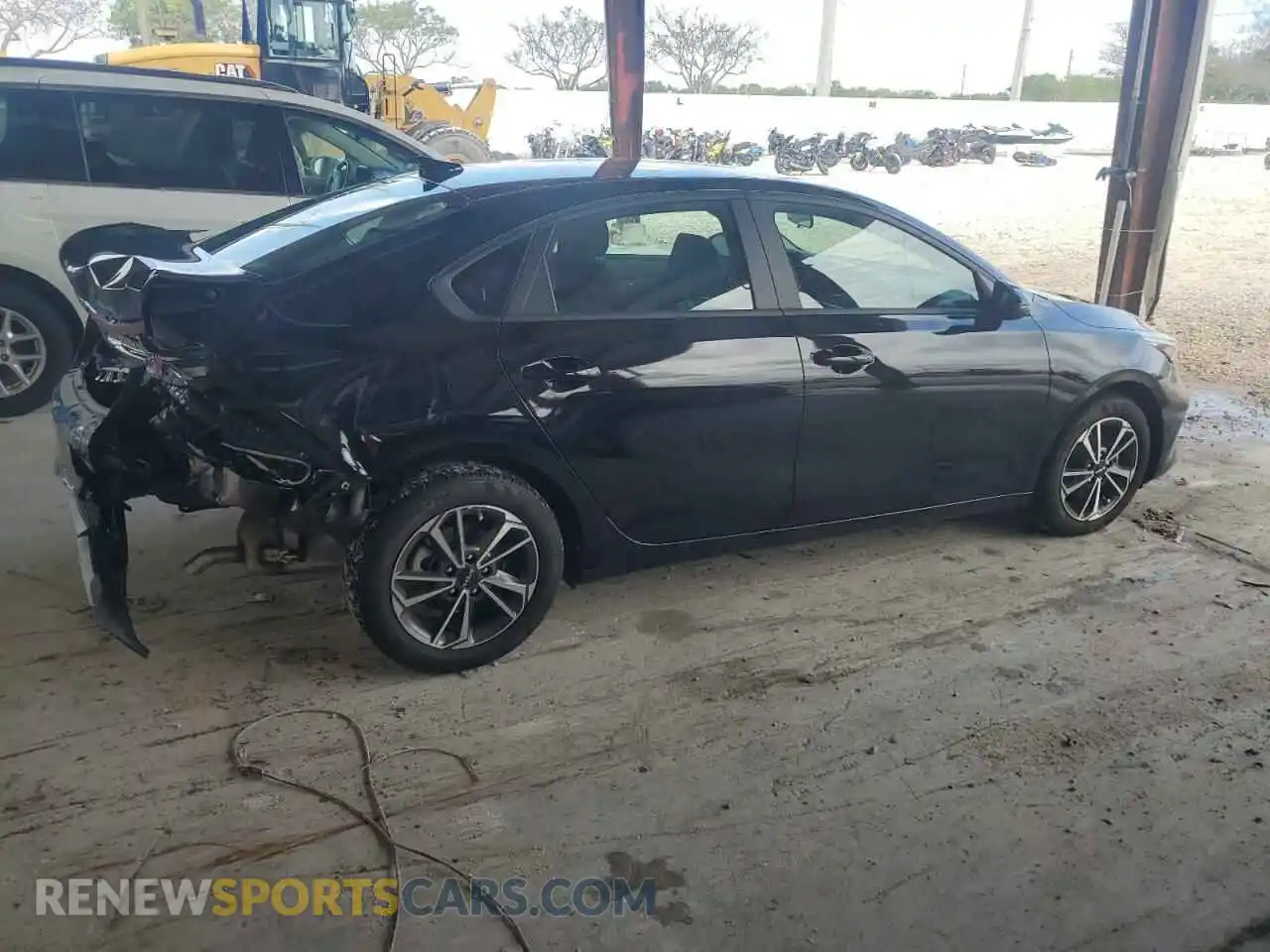 3 Фотография поврежденного автомобиля 3KPF24AD7PE659255 KIA FORTE 2023