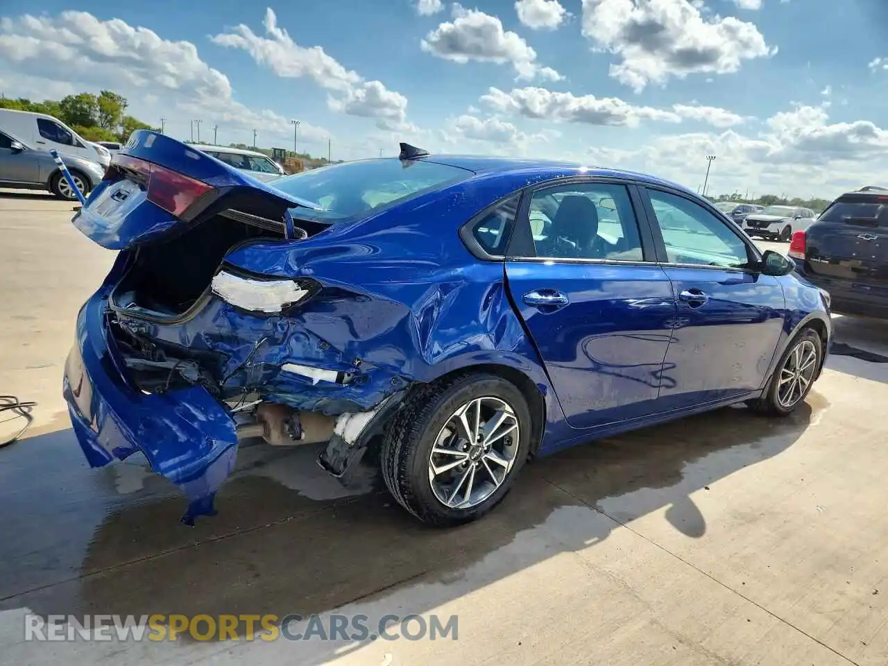 3 Photograph of a damaged car 3KPF24AD9PE569038 KIA FORTE 2023