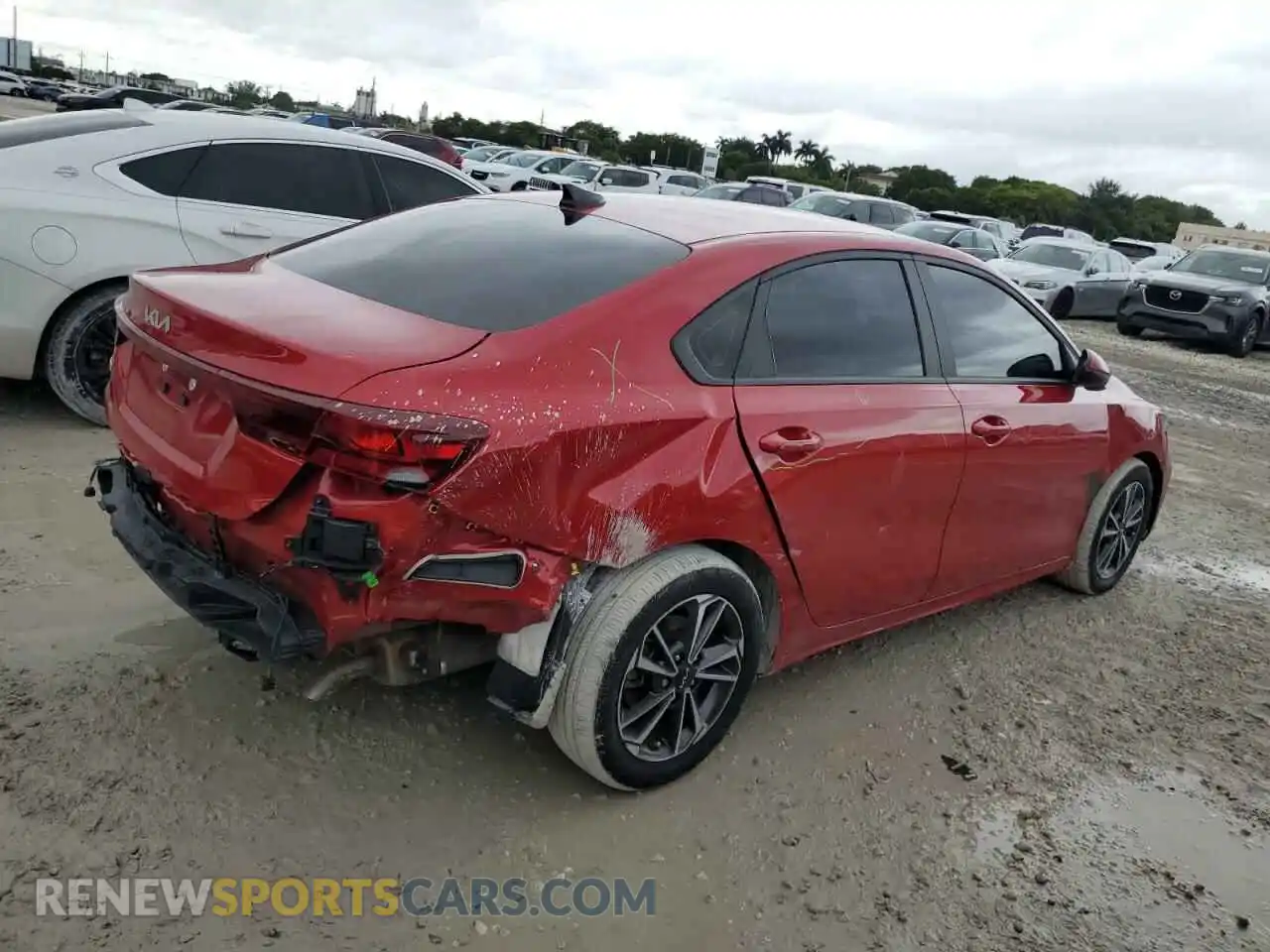 3 Фотография поврежденного автомобиля 3KPF24AD9PE678888 KIA FORTE 2023