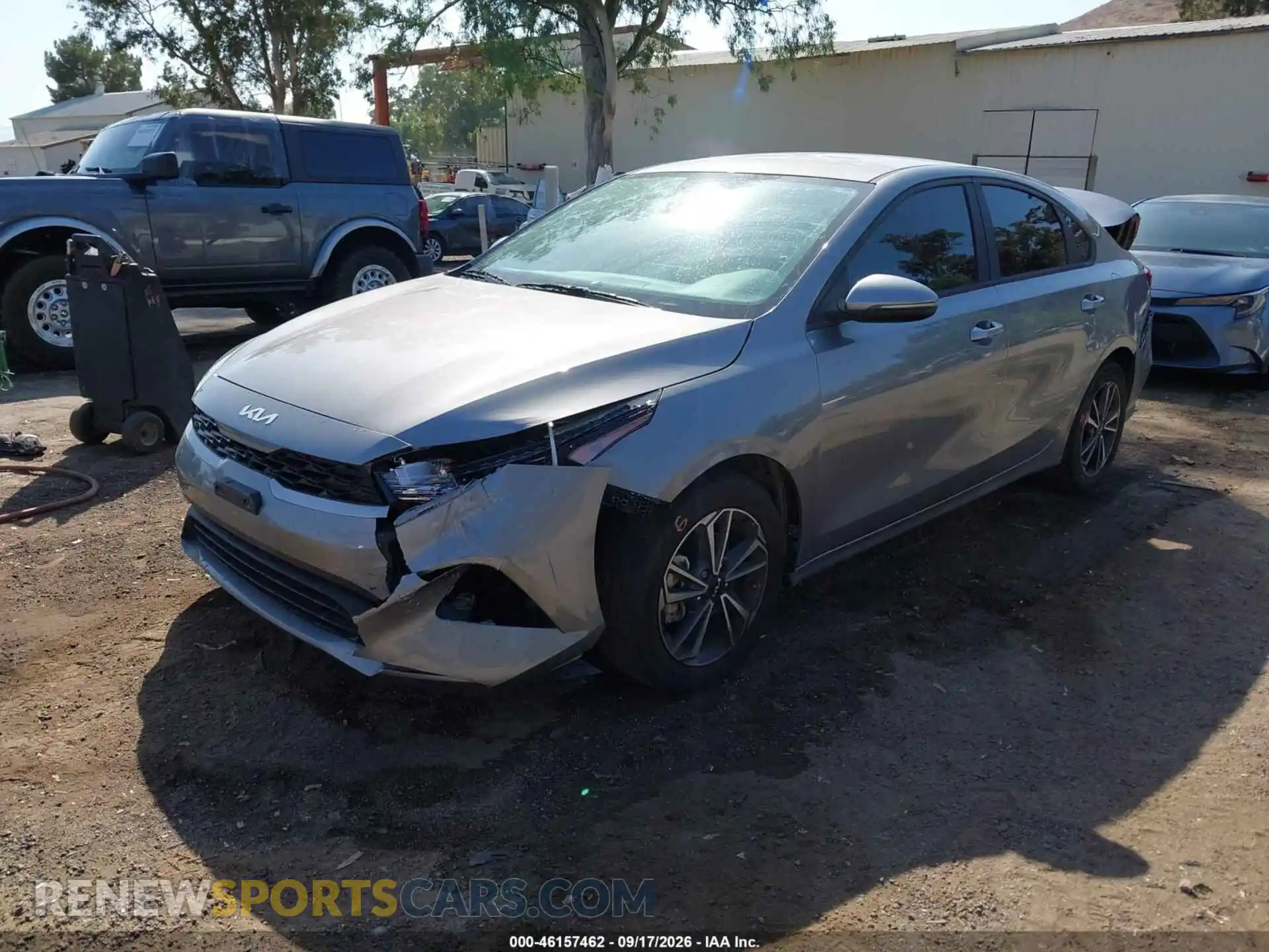 2 fotografías del automóvil dañado 3KPF24ADXPE683078 KIA FORTE 2023