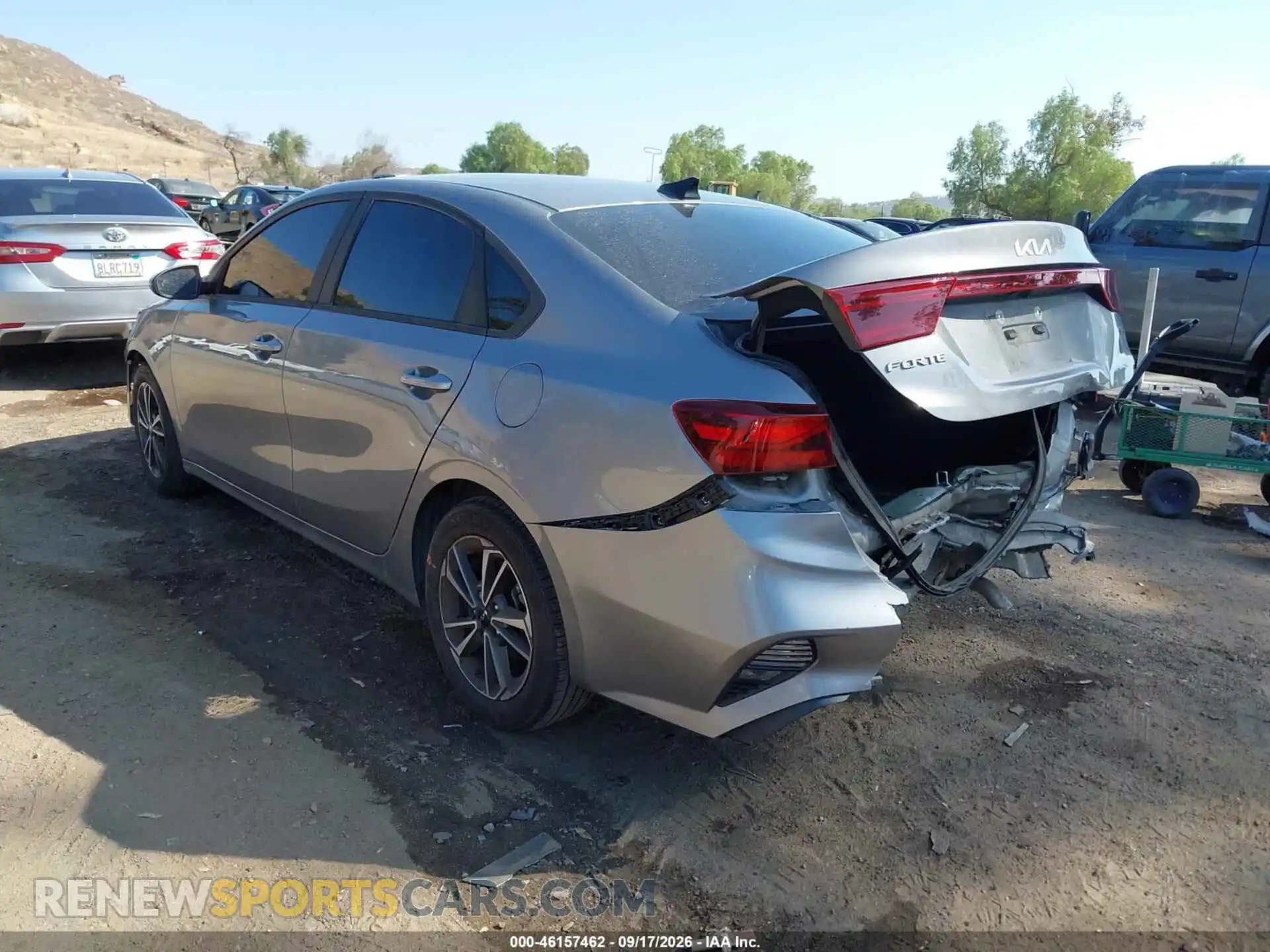 3 fotografías del automóvil dañado 3KPF24ADXPE683078 KIA FORTE 2023