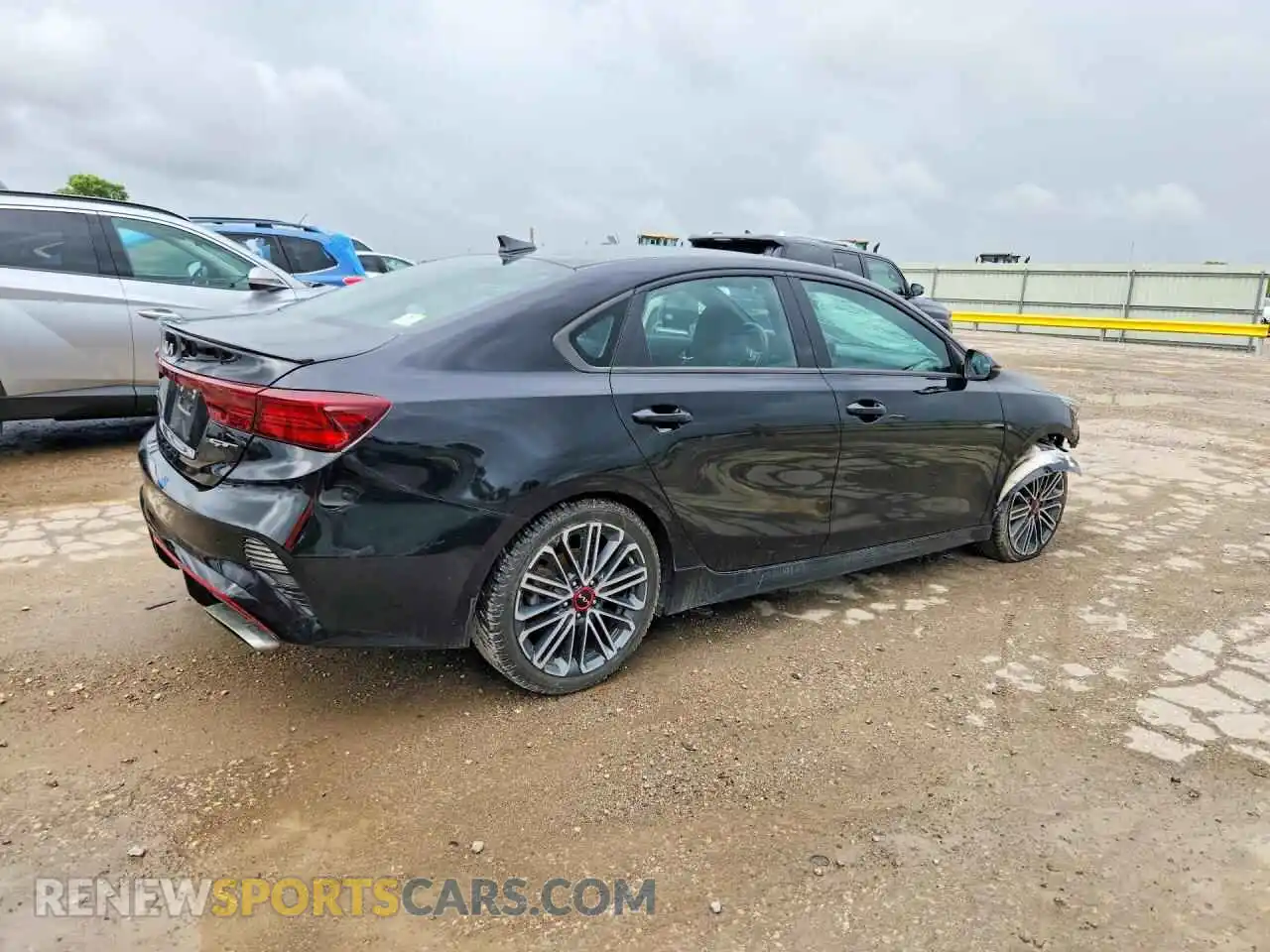 3 Фотография поврежденного автомобиля 3KPF44AC1PE604737 KIA FORTE 2023