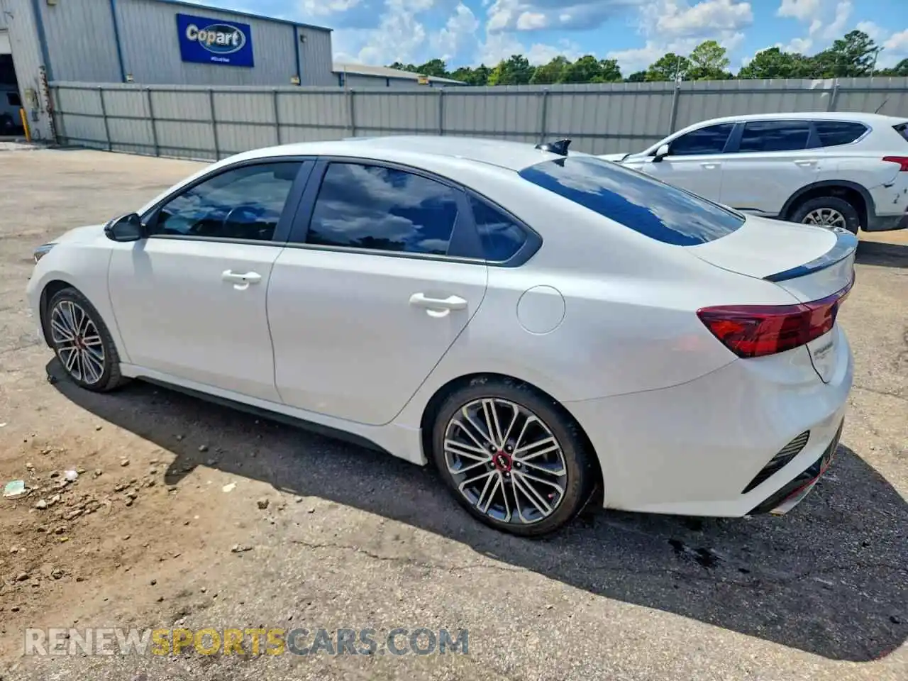 2 fotografías del automóvil dañado 3KPF44AC1PE643733 KIA FORTE 2023