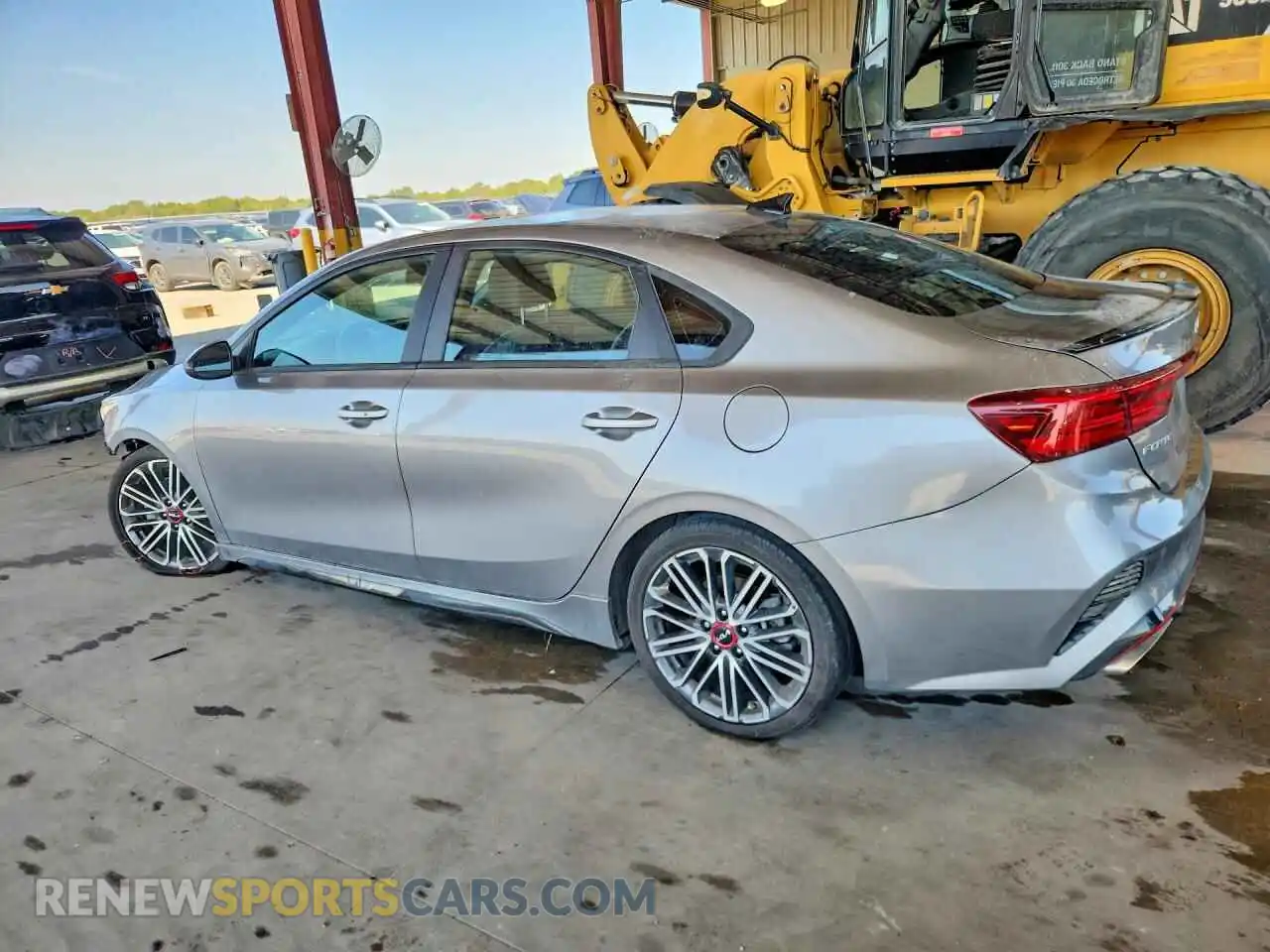 2 fotografías del automóvil dañado 3KPF44AC5PE631133 KIA FORTE 2023