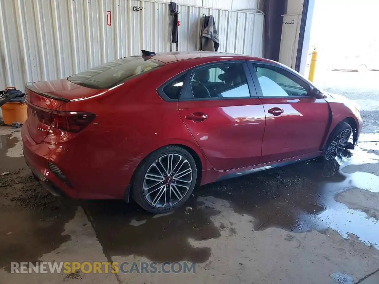 3 Фотография поврежденного автомобиля 3KPF44AC8PE658231 KIA FORTE 2023