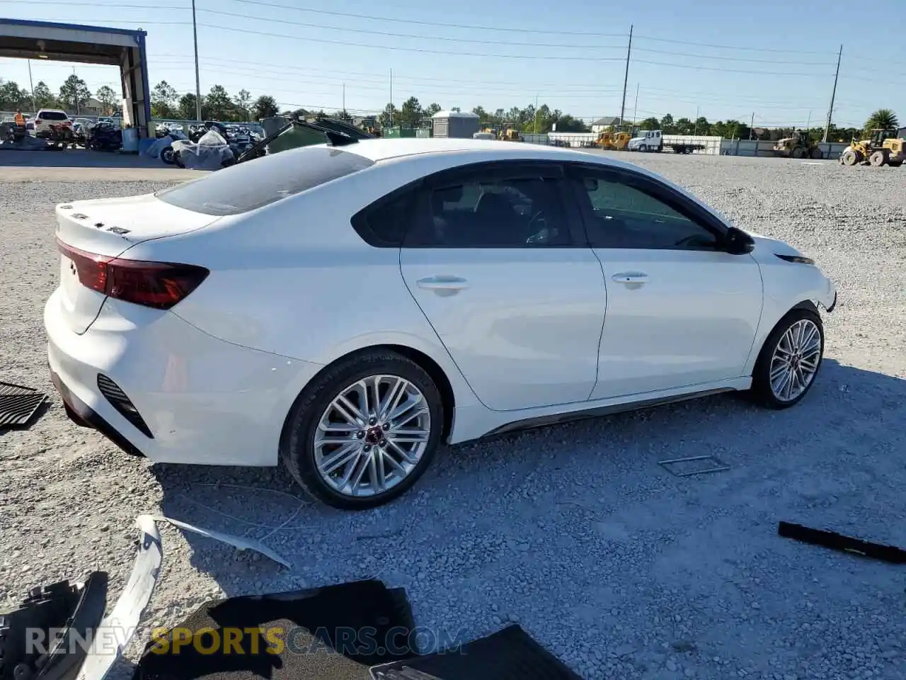 3 Фотография поврежденного автомобиля 3KPF44AC9PE570613 KIA FORTE 2023