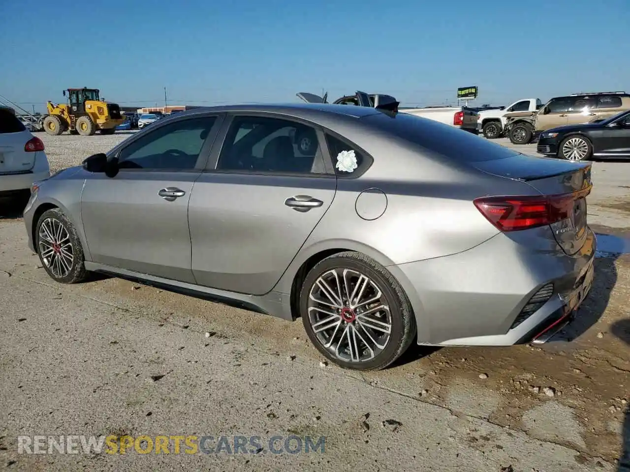 2 fotografías del automóvil dañado 3KPF44AC9PE600094 KIA FORTE 2023