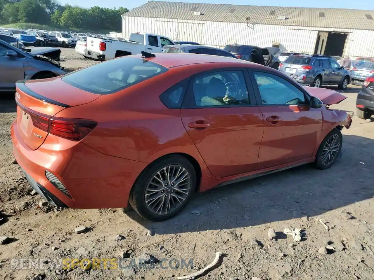 3 Фотография поврежденного автомобиля 3KPF54AD1PE532945 KIA FORTE 2023