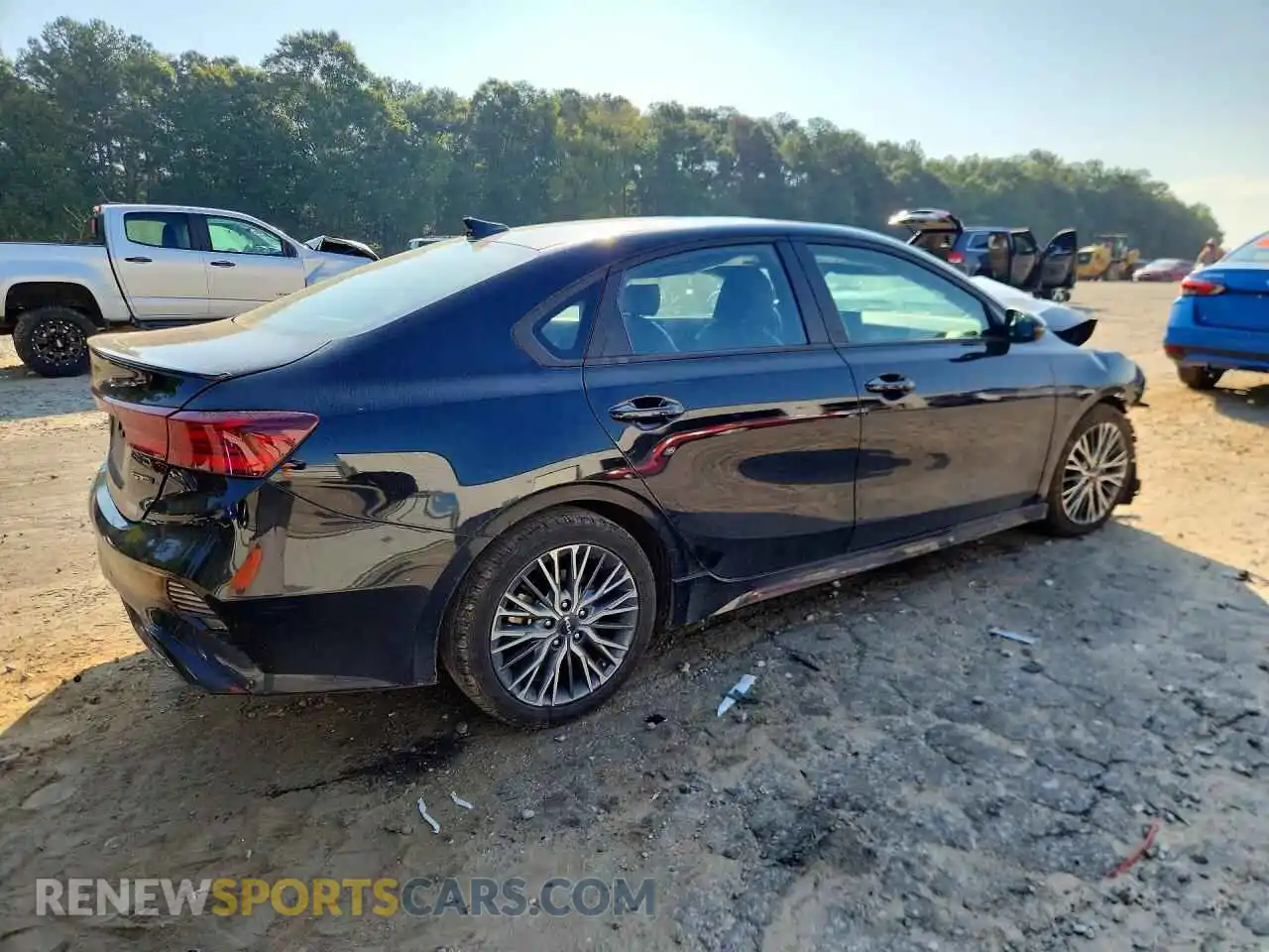 3 Photograph of a damaged car 3KPF54AD2PE685771 KIA FORTE 2023