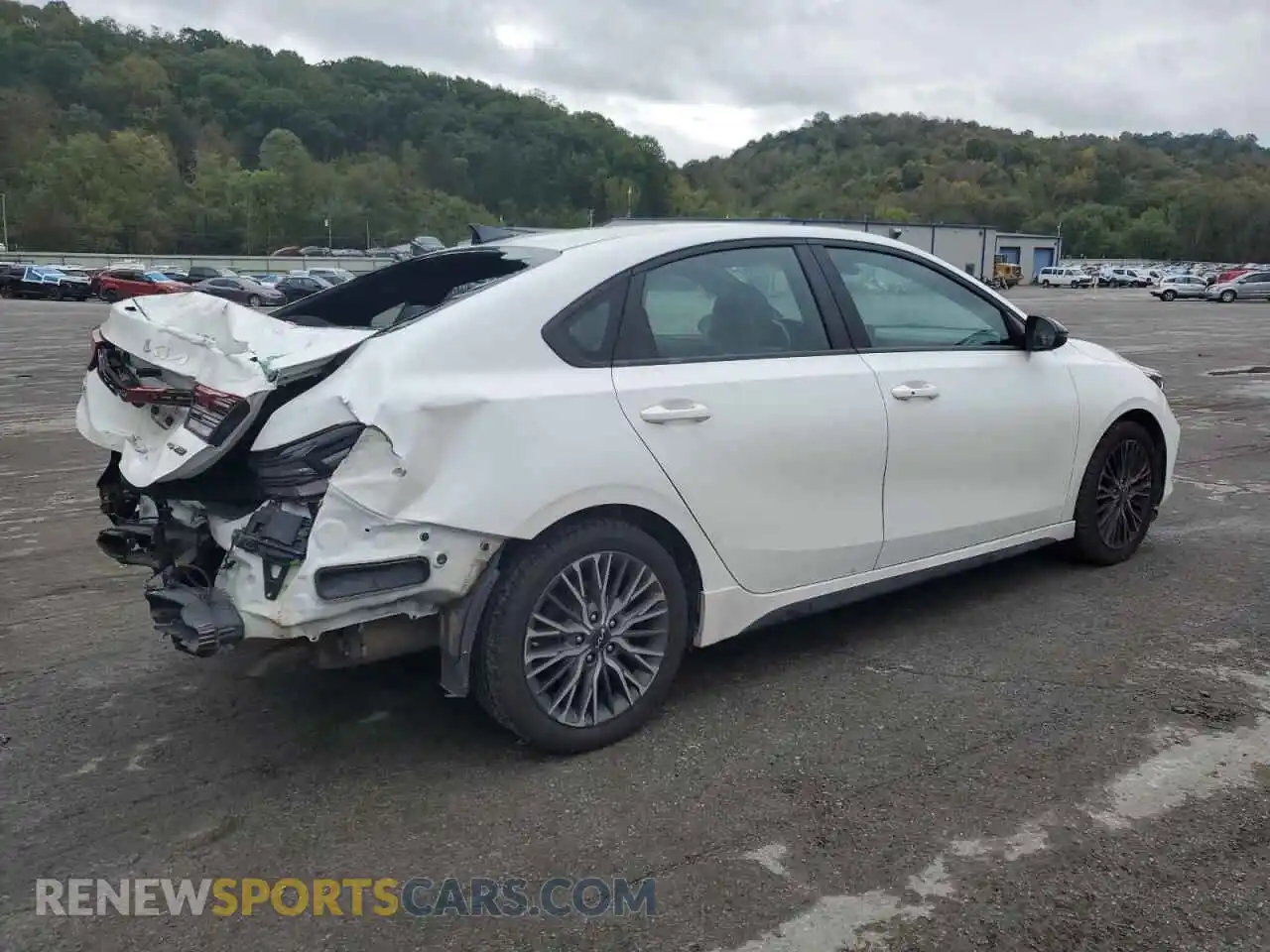 3 Photograph of a damaged car 3KPF54AD3PE530193 KIA FORTE 2023