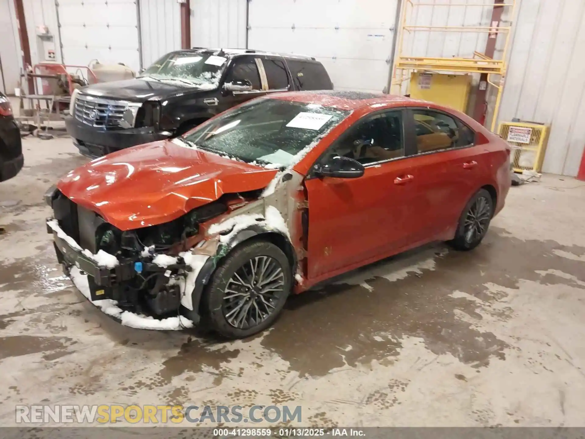 2 Фотография поврежденного автомобиля 3KPF54AD3PE596114 KIA FORTE 2023