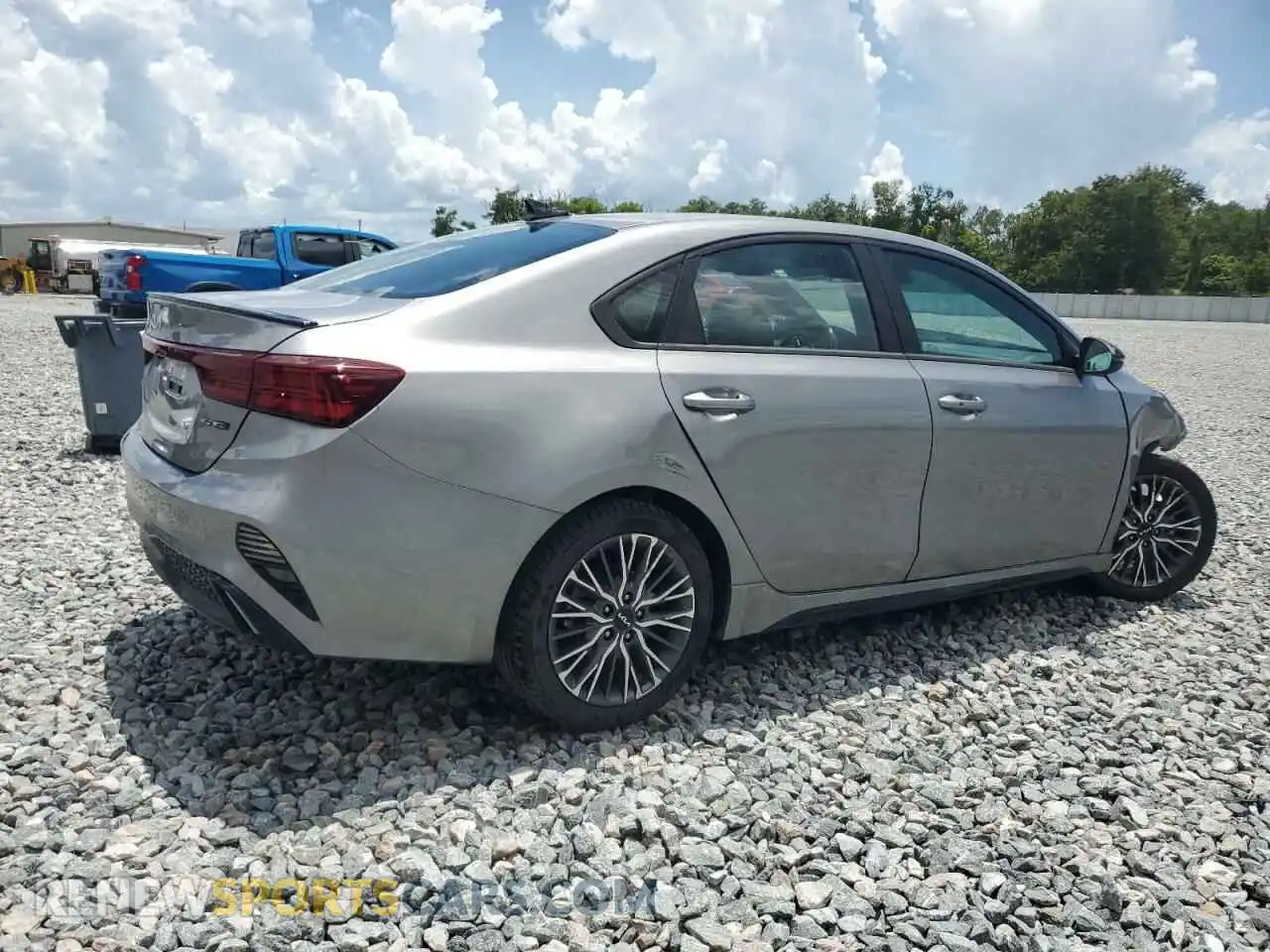 3 fotografías del automóvil dañado 3KPF54AD4PE604169 KIA FORTE 2023