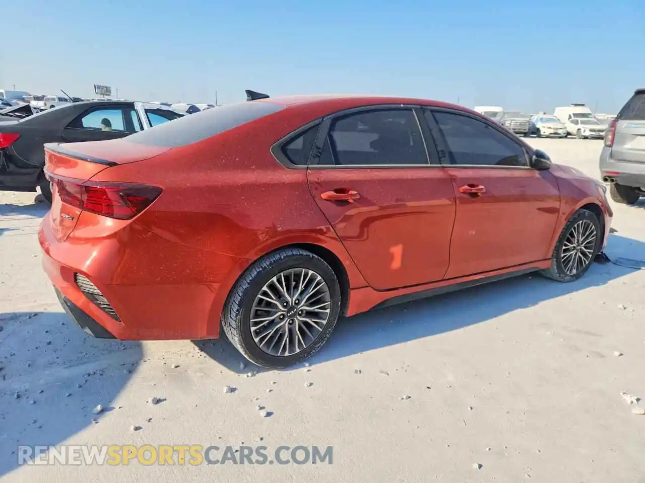 3 Фотография поврежденного автомобиля 3KPF54AD5PE609736 KIA FORTE 2023