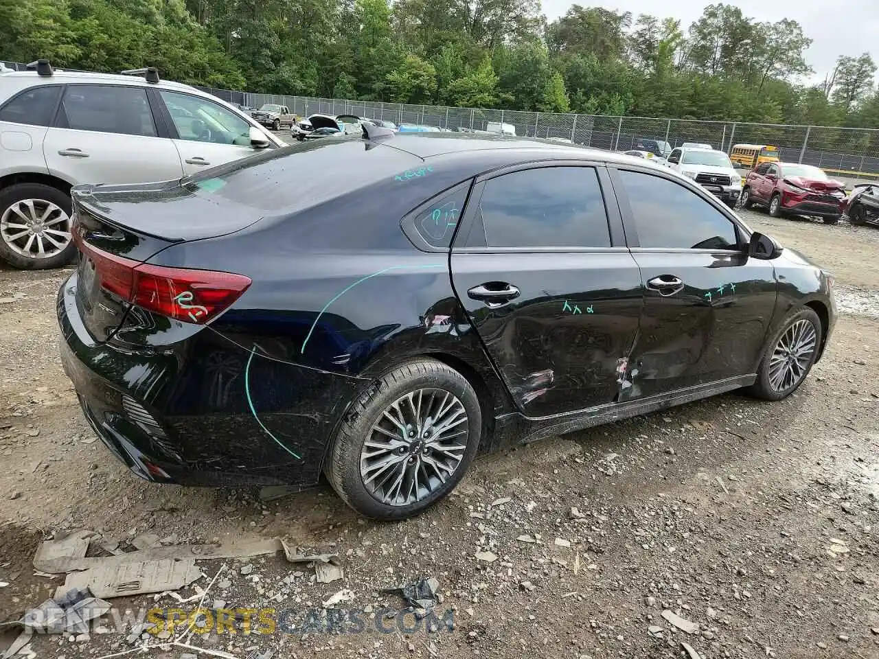 3 Фотография поврежденного автомобиля 3KPF54AD6PE685367 KIA FORTE 2023