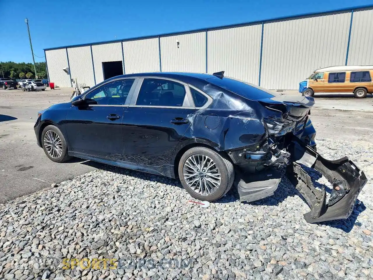 2 Фотография поврежденного автомобиля 3KPF54AD7PE519407 KIA FORTE 2023