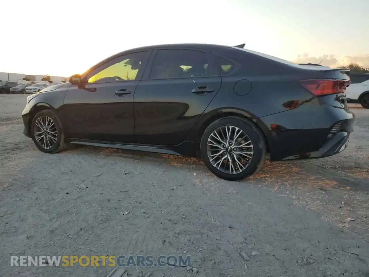 2 Фотография поврежденного автомобиля 3KPF54AD9PE565384 KIA FORTE 2023