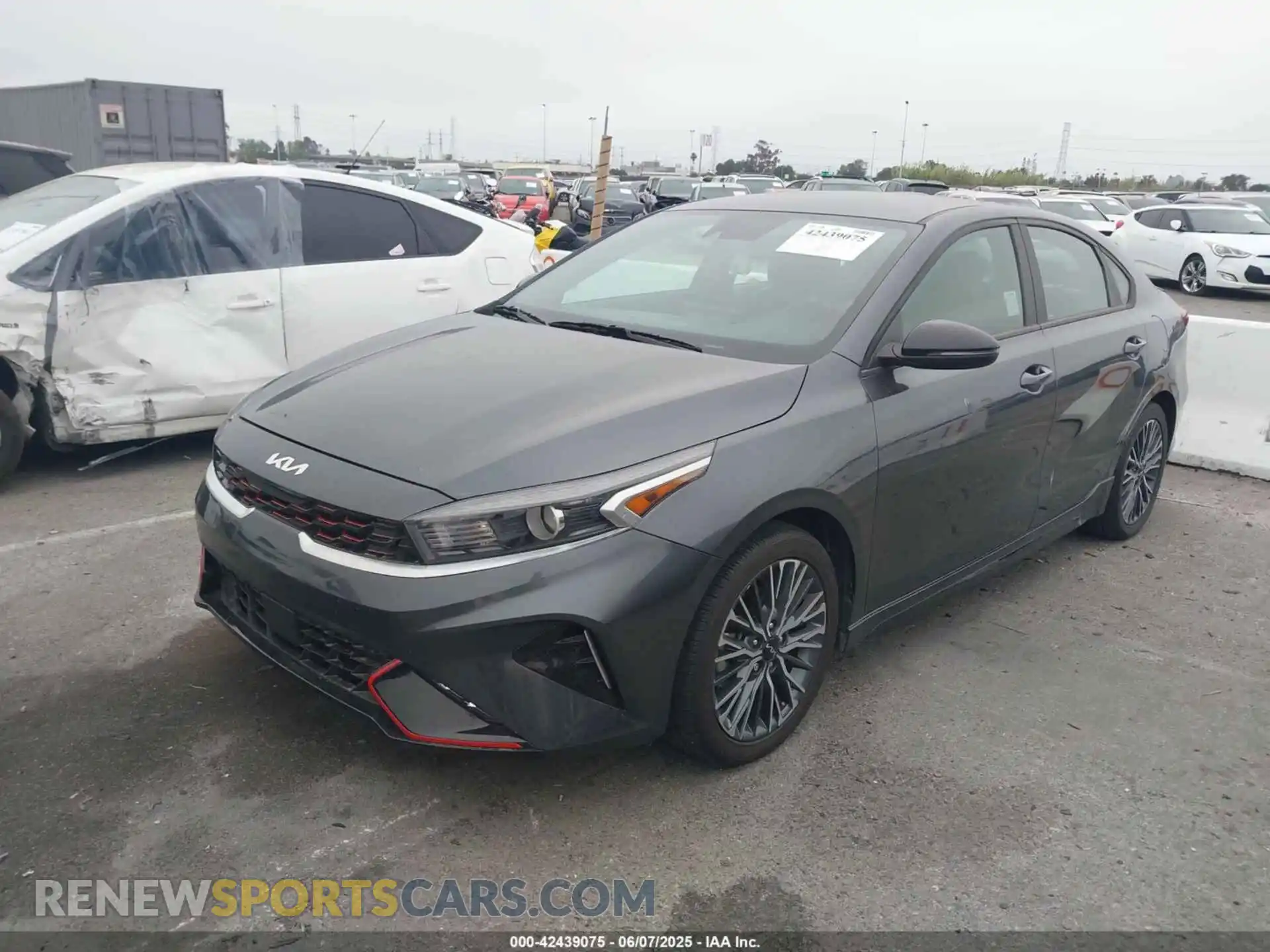 2 Фотография поврежденного автомобиля 3KPF54AD9PE679059 KIA FORTE 2023