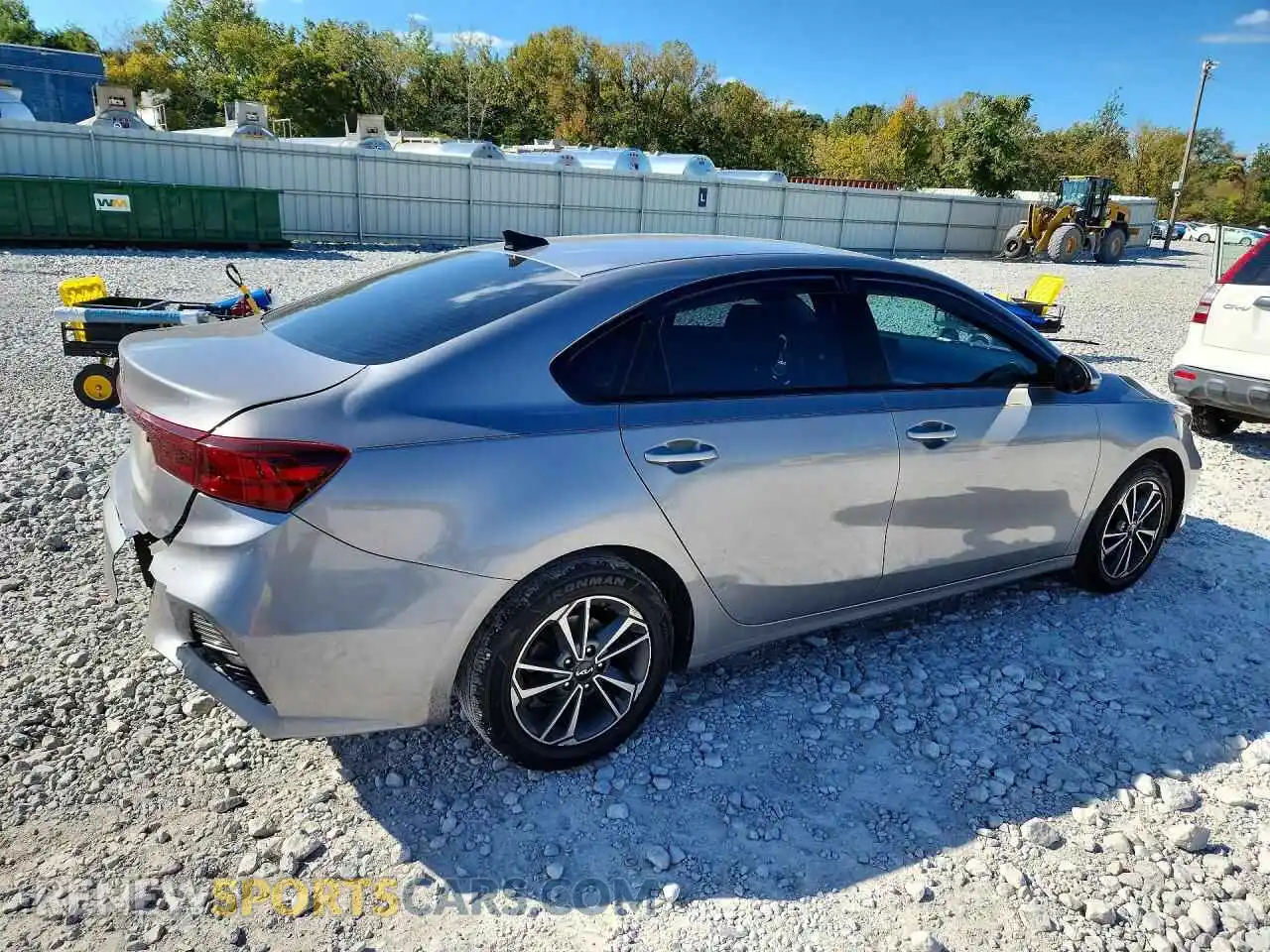 3 Photograph of a damaged car 3KPF24AD0RE702403 KIA FORTE 2024